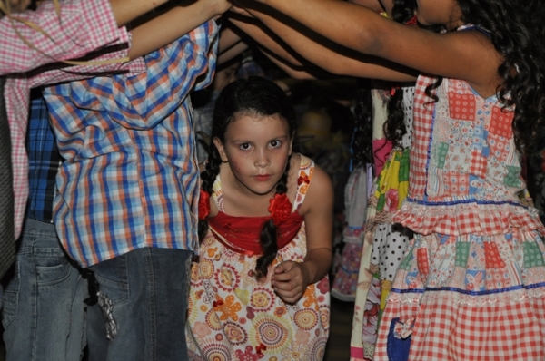 Veja as fotos da festa junina da Escola Josué de Castro